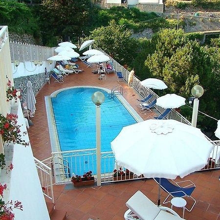 Hotel Zi'Ntonio Скала Екстериор снимка