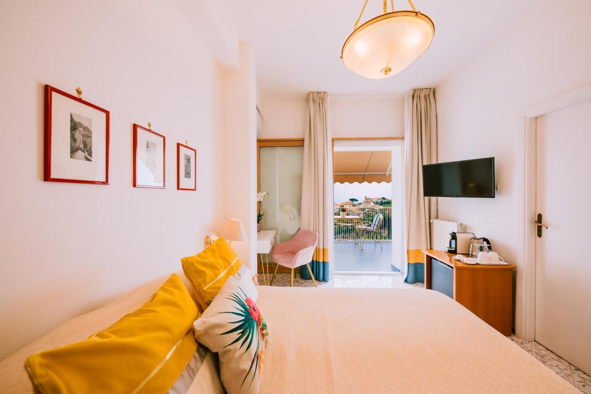 Hotel Zi'Ntonio Скала Екстериор снимка